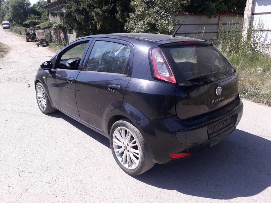 Фиат  гранде пунто на части