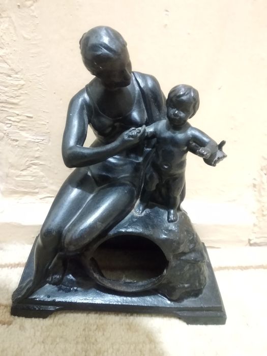 Чугунная статуэтка старинная