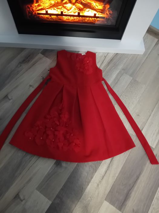 Vând rochie groasă de iarnă pentru fete, marime universala, 6 ani -12