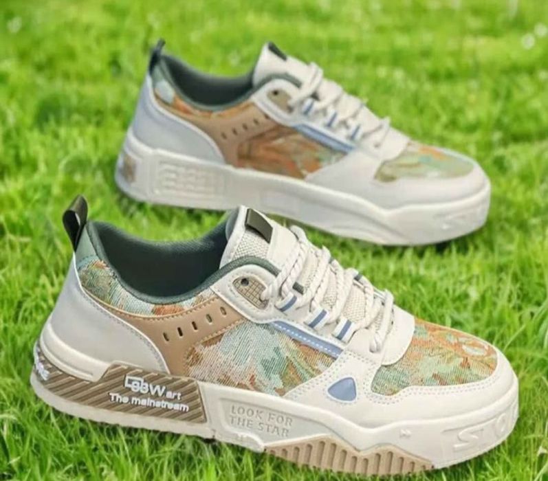 Маратонки(чисто-нови)