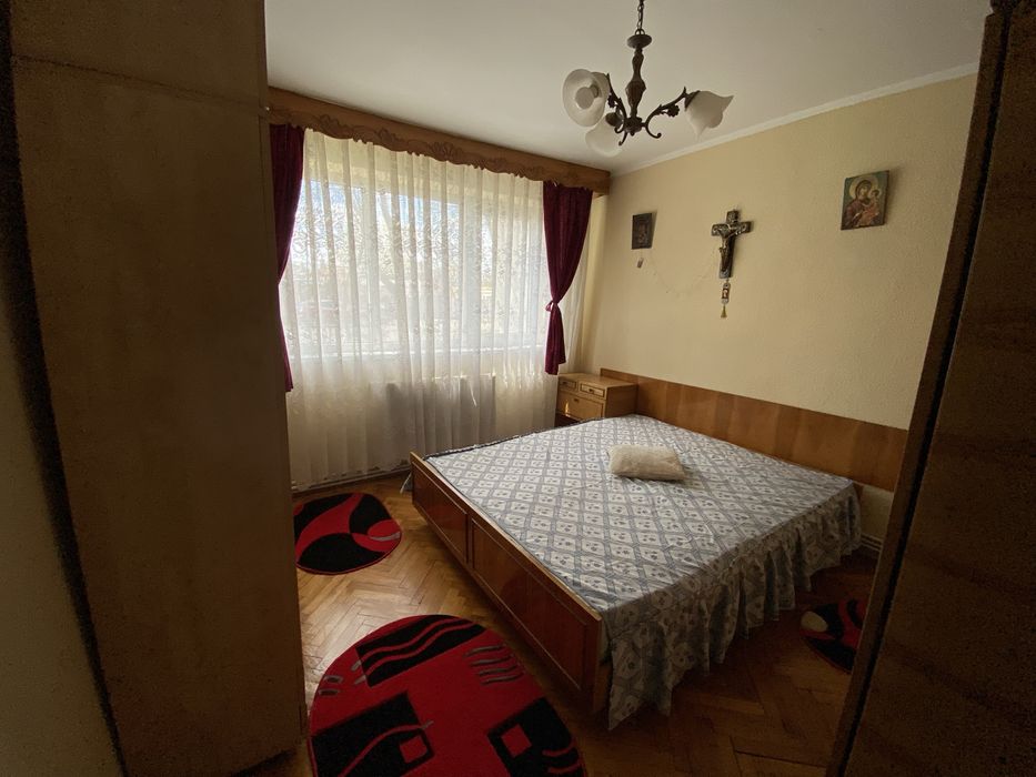 Închiriez apartament