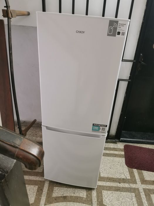 Хладилник. Канди.. Нов.