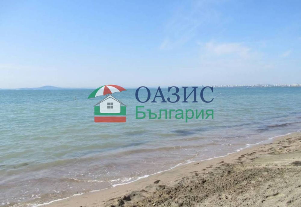 Двуетажна къща без такса поддръжка в комплекс "Морски Излед", между Сарафово и Поморие, гр. Бургас, РЗП 254 кв м, двор 431 кв м,