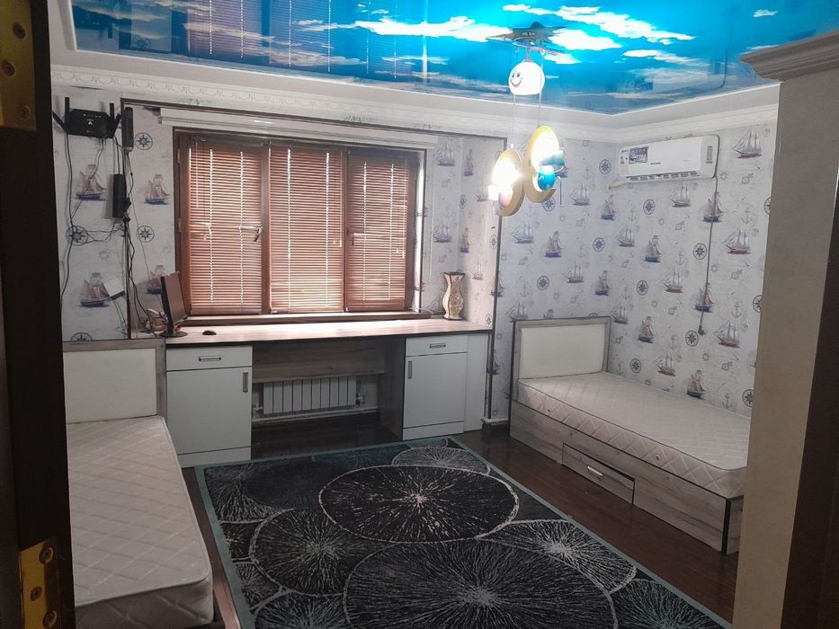 Сдаётся 2 сот 5 ком.евродом (паркентский)