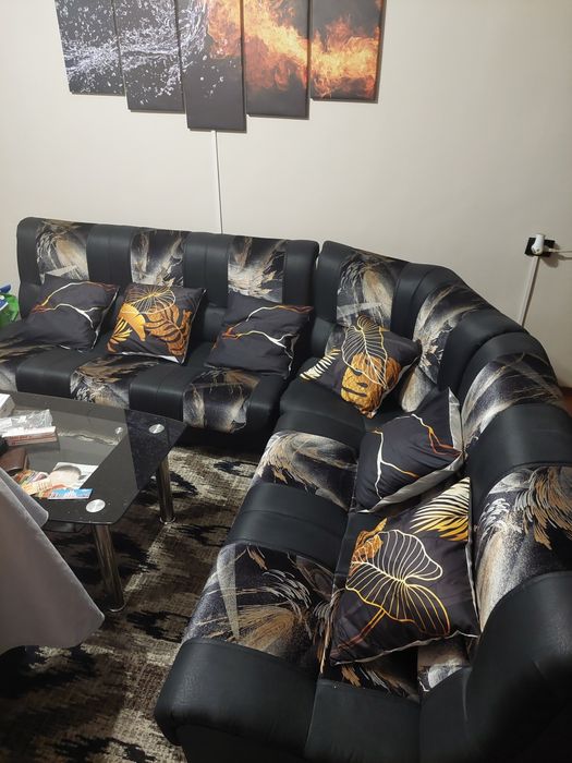 Ъглов диван и два фотьойла