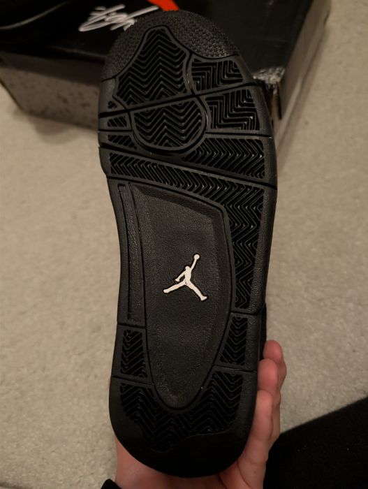 Jordan 4 black cat