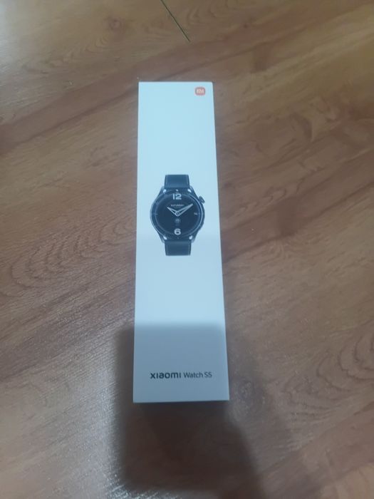 Продаю часы Xlaomi watch S5