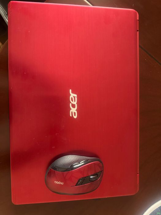 Продавам лаптоп ACER ASPIRE A515-52G