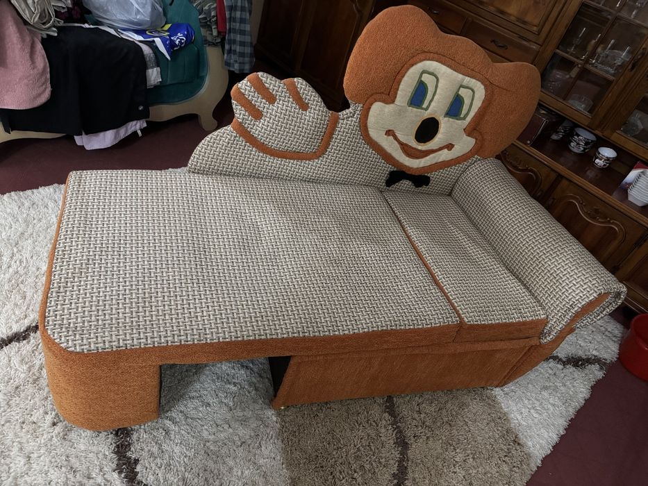 Продаю диван детский раздвижной