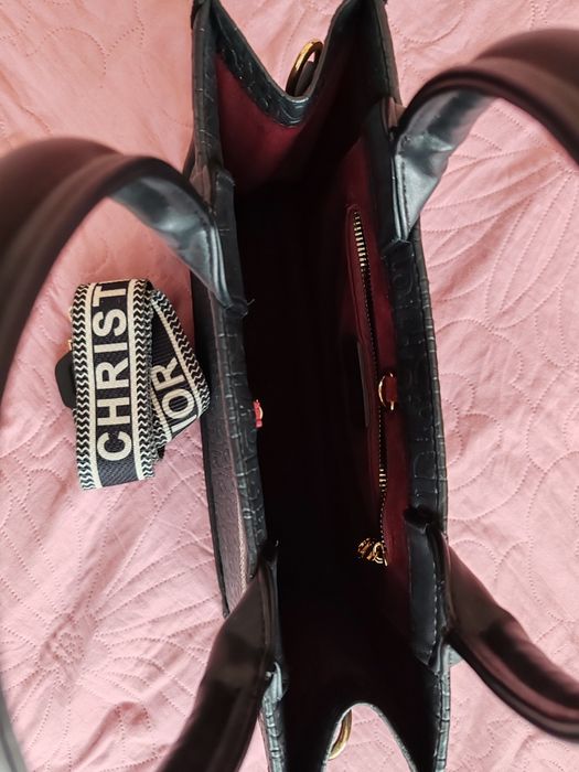 Продавам чанта ,като нова