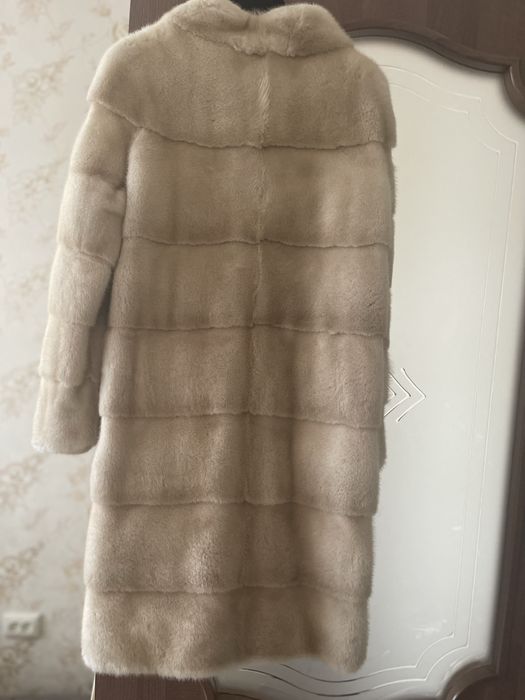 Продам норковую шубу