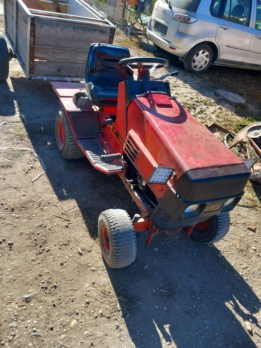Tractoras iarba  12 cp