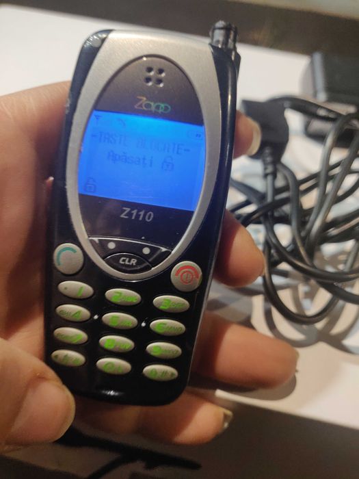 Telefon Zapp Z110 functional si cu incarcator.