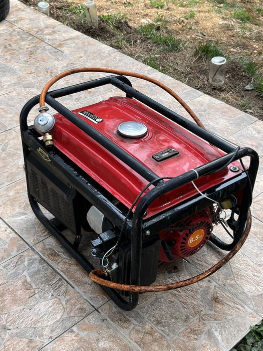 Продавам бензиново-газов генератор 3.5kw