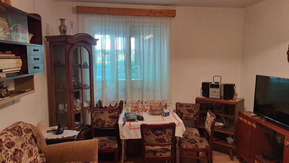 Vand apartament 2 camere Sinaia zona Malul Spitalului