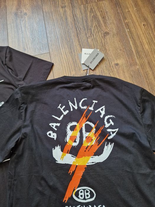 Страхотна мъжка тениска BALENCIAGA размер 2XL