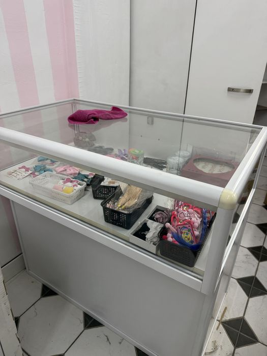 Витрина с подсветкой