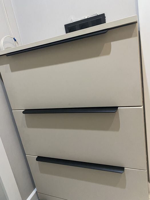 Обувница новая красивая