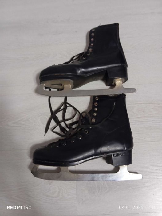 Patine piele pt  gheata, marca Perinitza Hudora , marimea 43