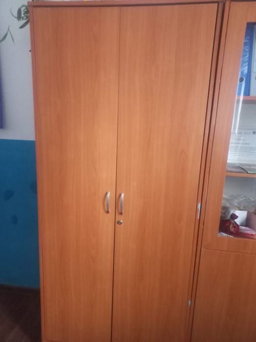 Продам шкаф в хорошем состоянии.