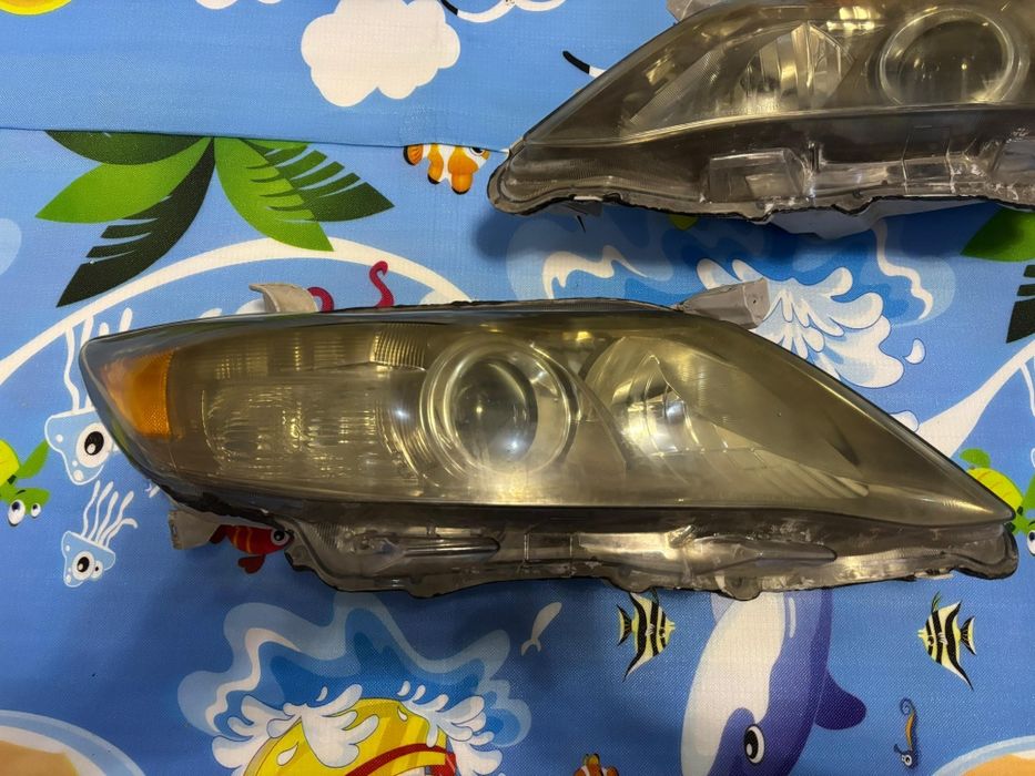 Камри 45  фара 2