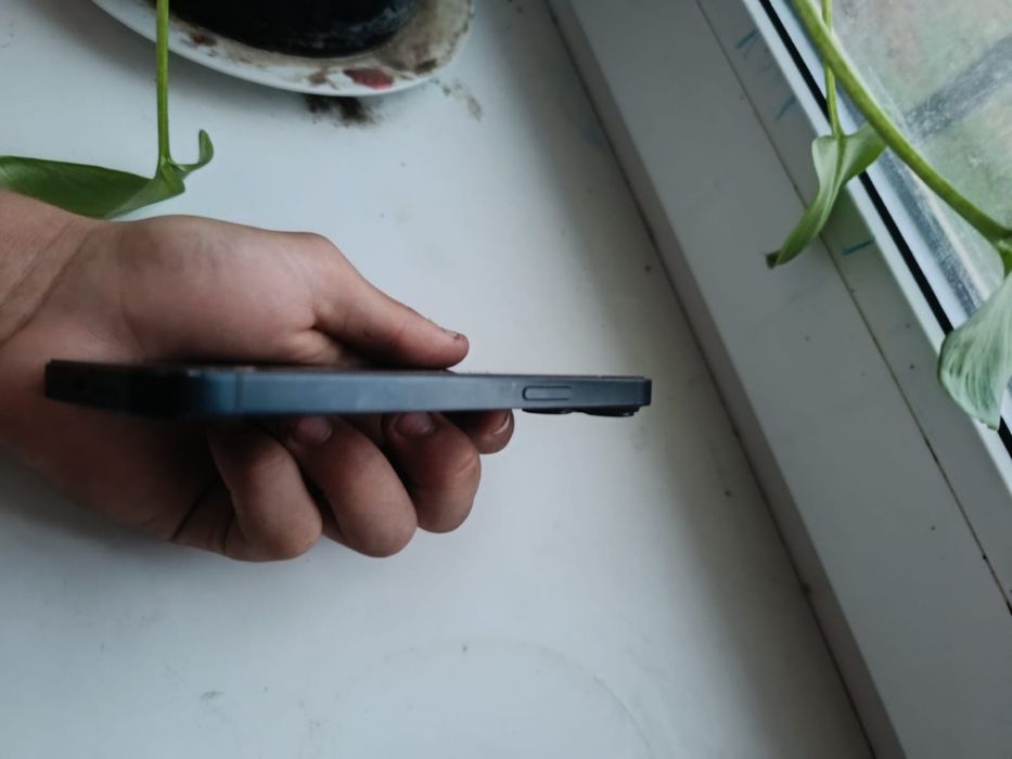Продаю iPhone 14
