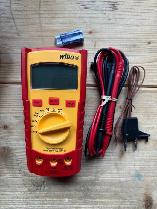 Multimetru digital 600V AC, CAT IV - Wiha 45218