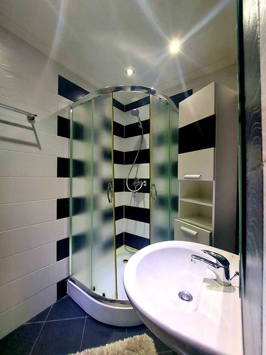 Дава се под наем Четиристаен апартамент в Бургас, Център - 160 кв.м за 1173 € - Снимка #4