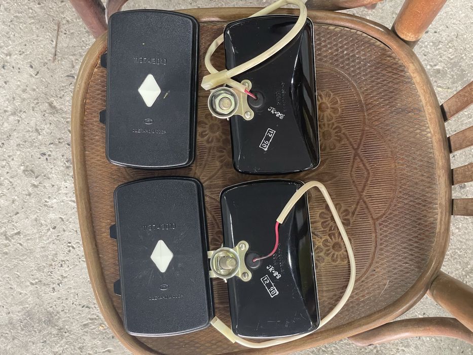 РЕТРО Волга 3102 ГАЗ фарове жълти за мъгла с капаци нови СССР