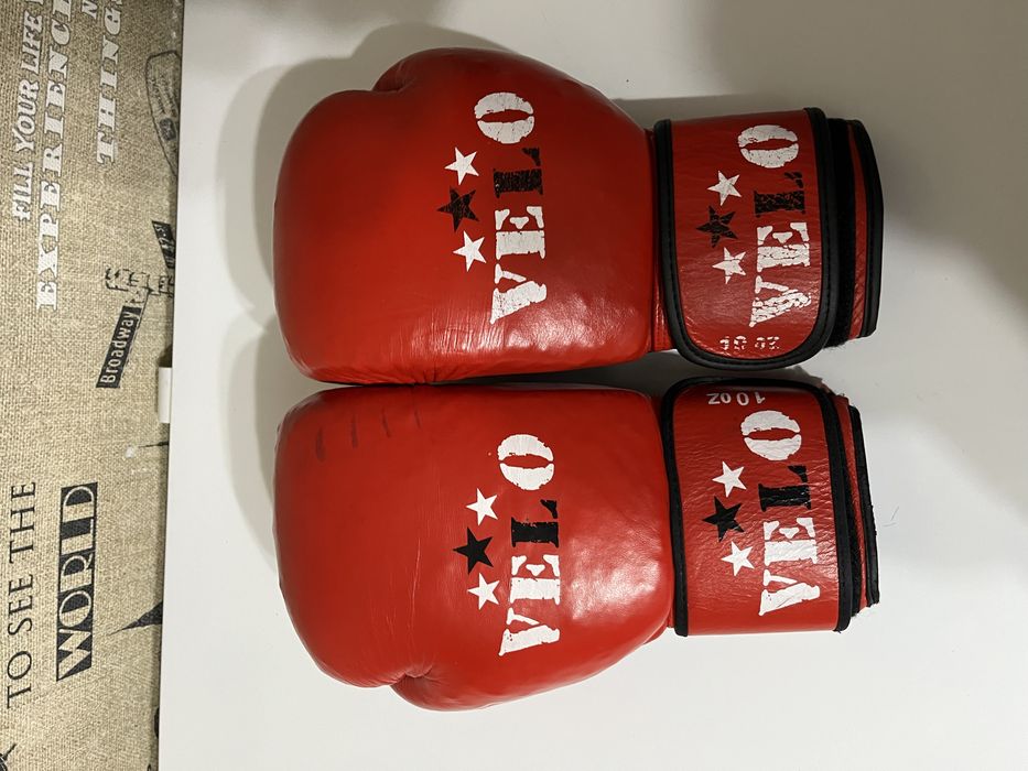 Боксерские перчятки ' VELO '