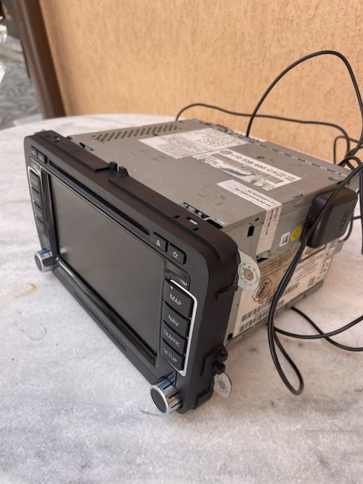 Navigatie Radio CD original Volkswagen Continetal Functional cu antena GPS pret 500 lei