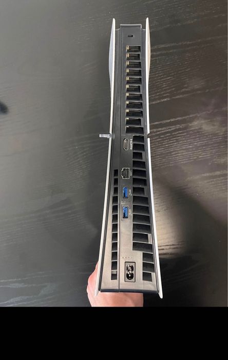Vând PS5 slim funcționează perfect