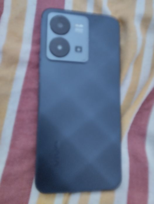Продам телефон Vivo Y35