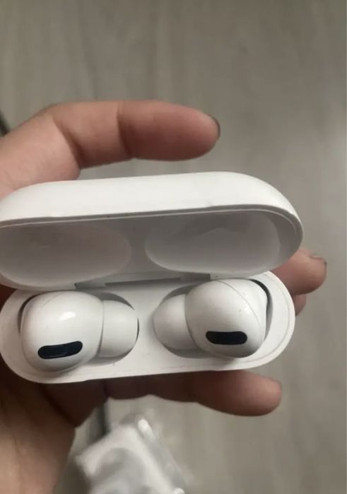AirPods Pro наушники