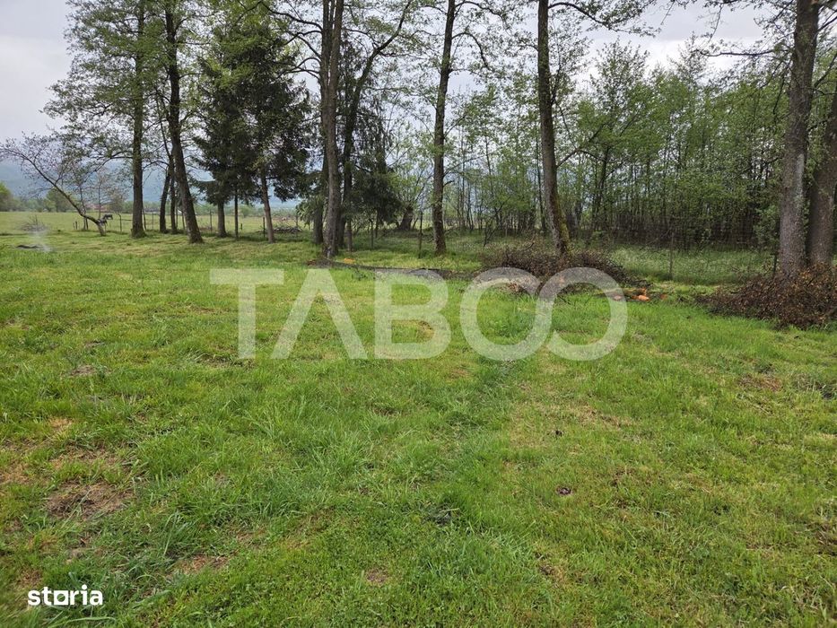 Teren intravilan de vanzare 1360 mp la poalele muntilor Fagaras
