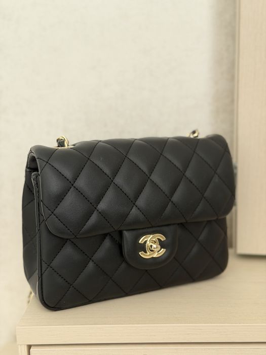 Продам сумку chanel