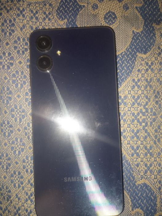 Продам телефон Самсунг А06