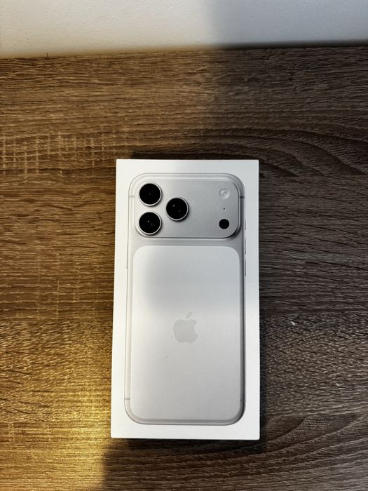 iPhone 17 Pro Max,nefolosit,512 GB Silver