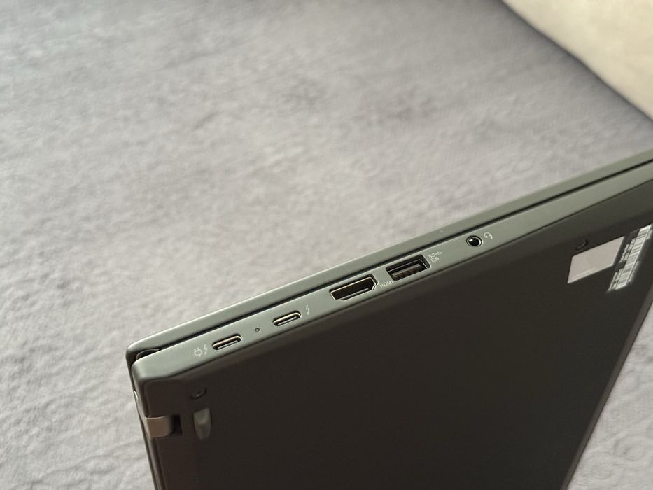 Като Нов 14'FHD+IPS Touchscreen/Ryzen 5 Pro-7540u/Lenovo Thinkpad T14s Gen4/16GB LPDDR5x/256GB SSD/Гаранция 30 Месеца