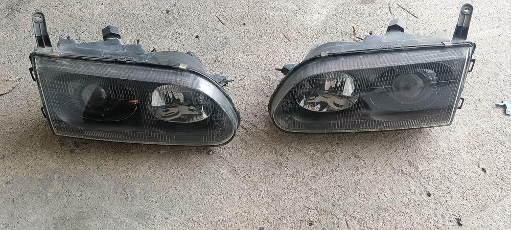 Фары Митсубиси Делика булка