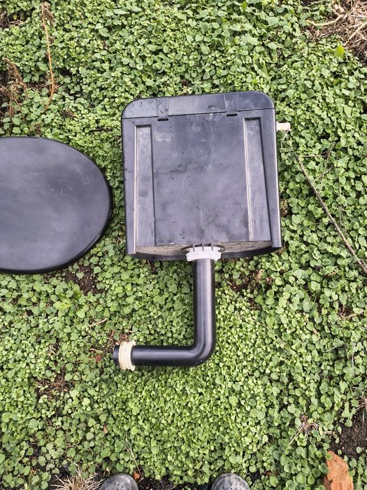 Тоалетно казанче,черно