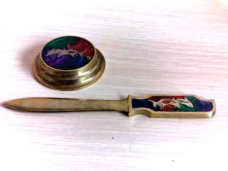 Страхотен Бронзов Комплект За Бюро Нож И Притисквач