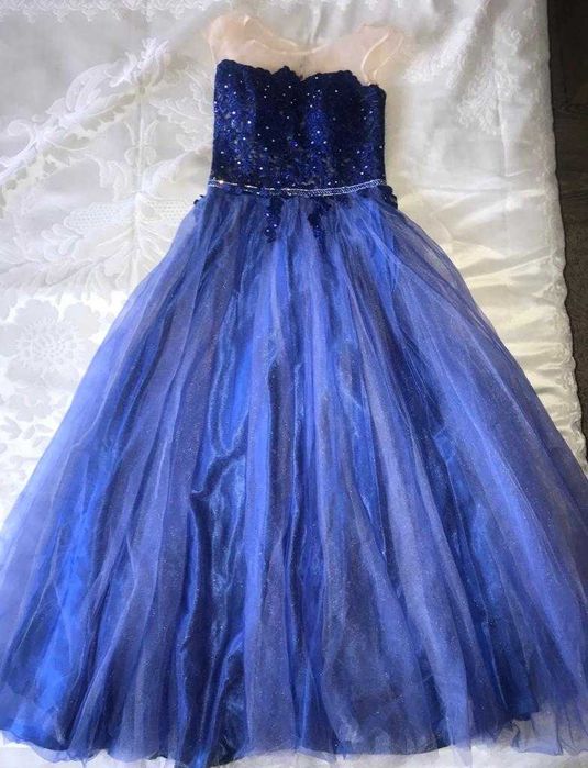 Продам подростковые вещи на девочек.