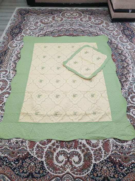 Покрывала на кровать 2шт