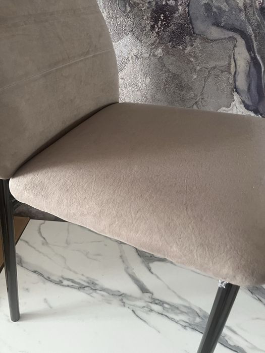 Продам новые стулья