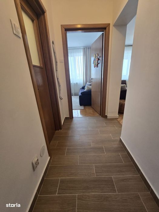 Metrou Calea Grivitei - centrala si loc de parcare