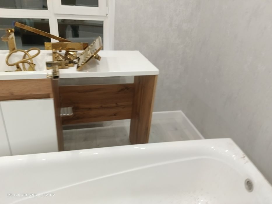 Инсталляция в заборе