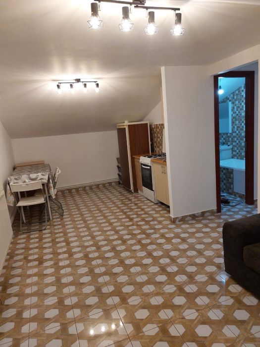 Inchiriez apartament 3 camere