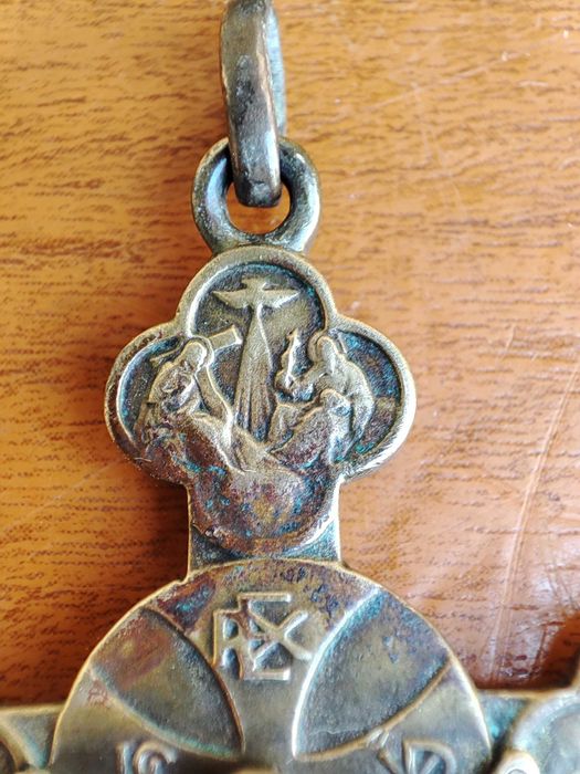 Pandantiv cruciuliță catolică