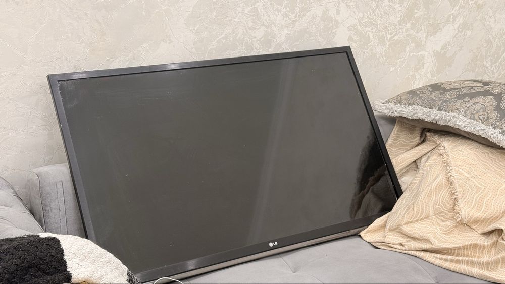 Продам телевизор Lg